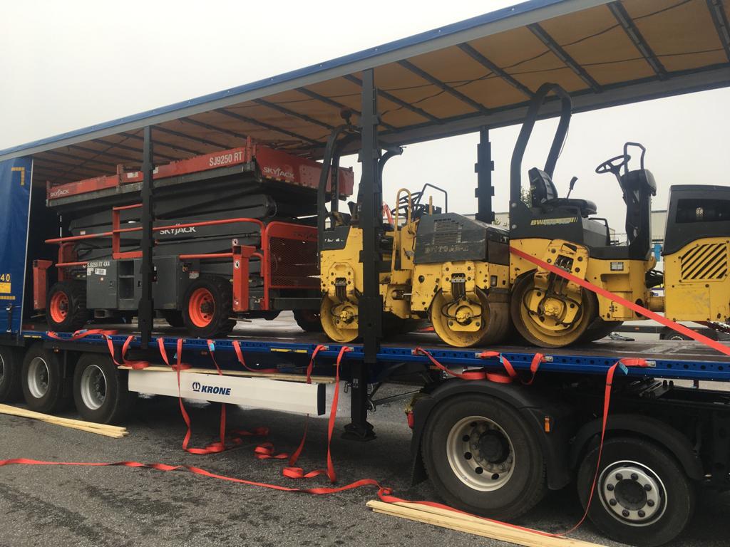 Load of kit...SOLD...to Customer in Holland